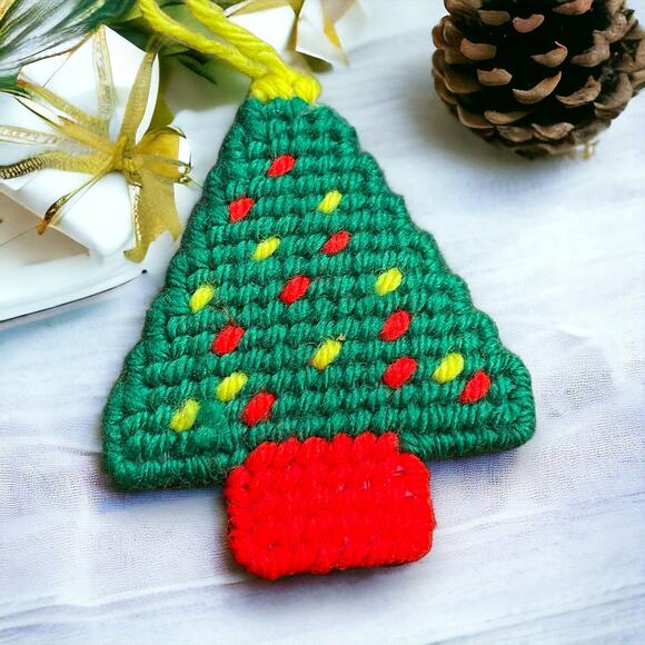 Lot of Eight Vintage Christmas Ornaments, Some Hand-made Bear Tree Mouse Candy - Picture 3 of 11